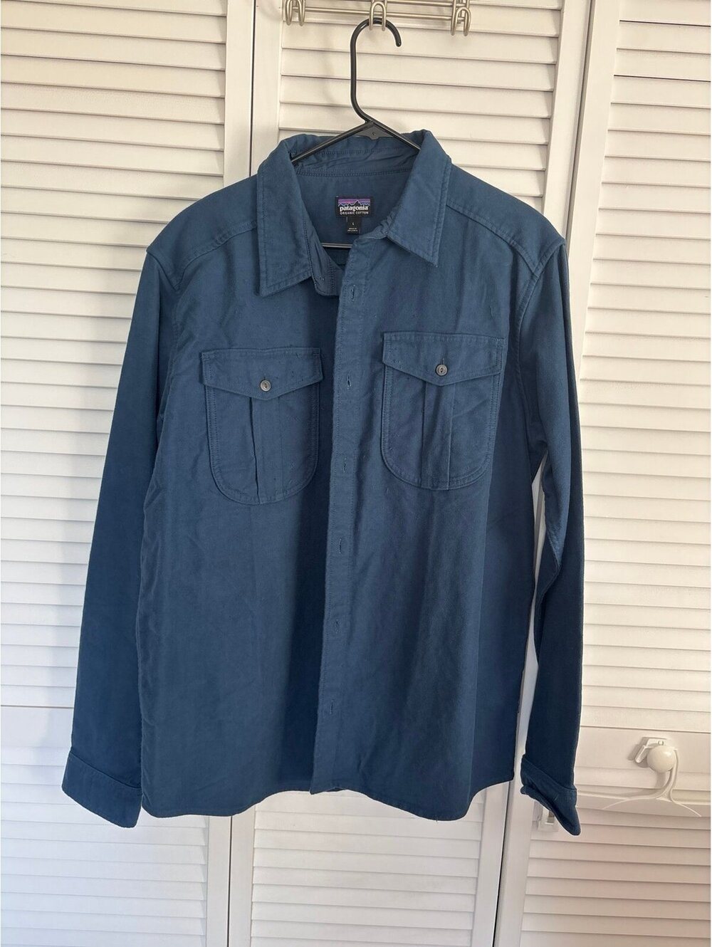 Patagonia Worn Wear 100% Cotton Mens button down shirt